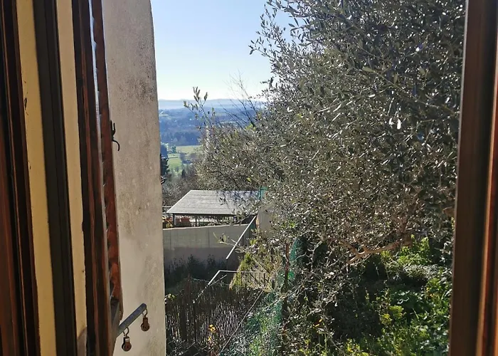 Typical Tuscan In The Village Of Apartamento Cetona